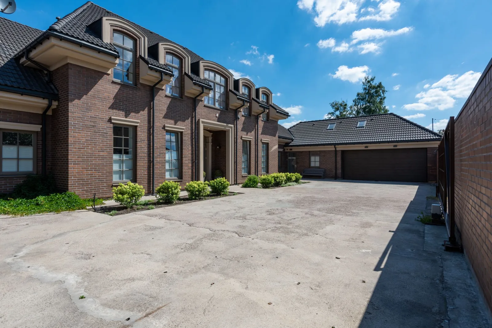 Detached garage with apartment cost - finished two-car garage with living space above