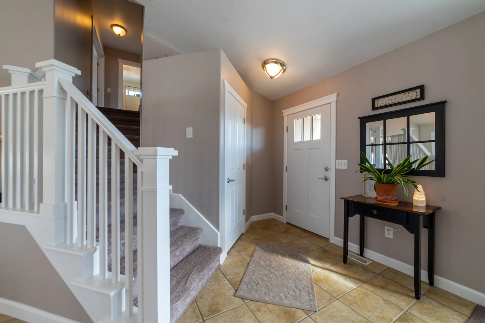 Entryway ideas with bench and coat hooks