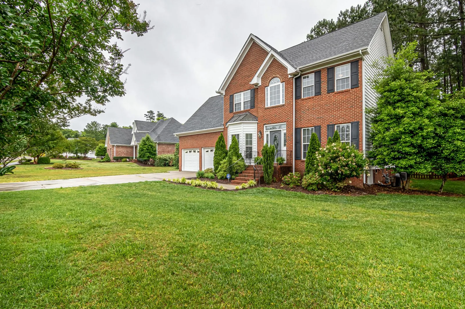 landscaping ideas for front of house